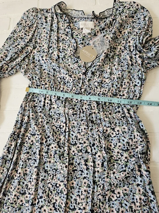 3/4 Sleeve Floral dress - Picture 7 of 12